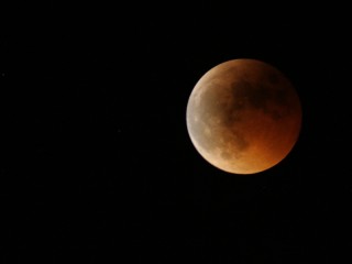 Eclisse totale di Luna del 15 giugno